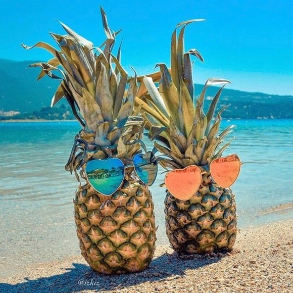 Meet your Posher, Vicki - Picture 1 of 1